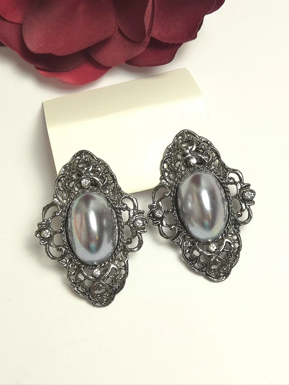 Vintage Filigree Scroll Heart Crystal & Silver Cabochon Earrings Downtown Abbey
